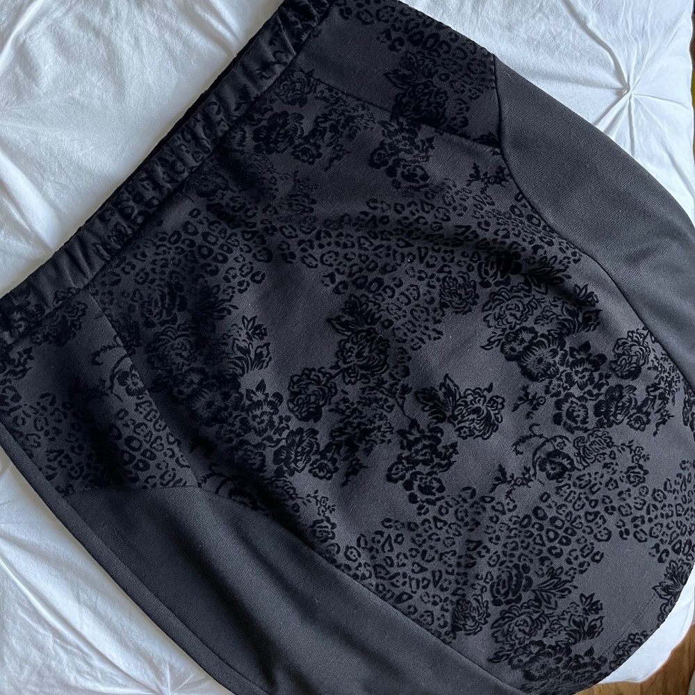 VINTAGE y2k floral velvet mini skirt